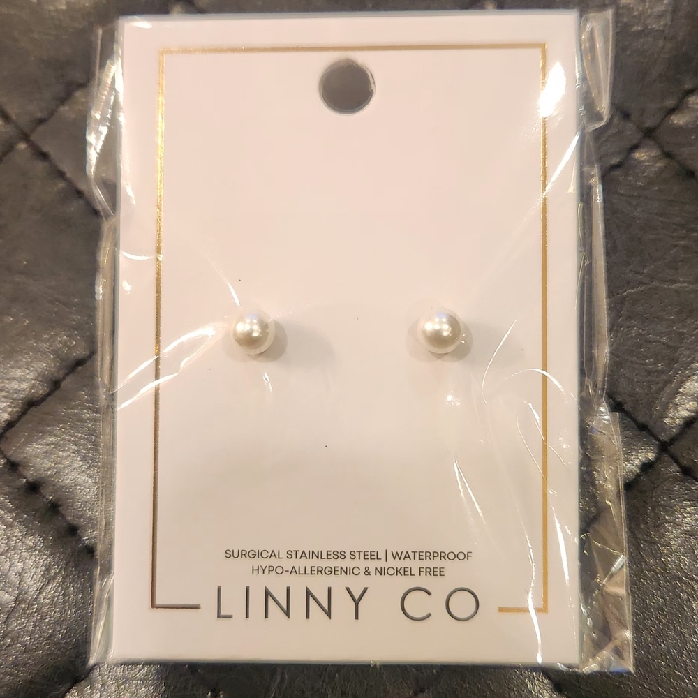 White Pearl Earrings